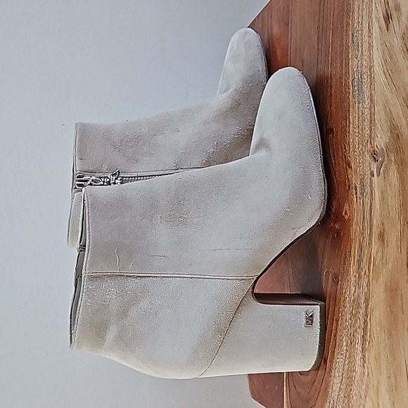 Michael kors suede beige block heel ankle boot - Picture 8 of 8